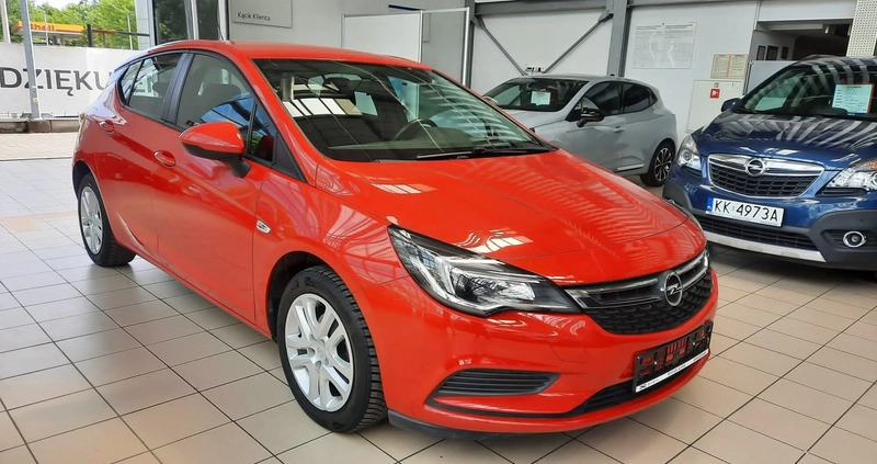 Opel Astra cena 44600 przebieg: 71364, rok produkcji 2017 z Poniec małe 466